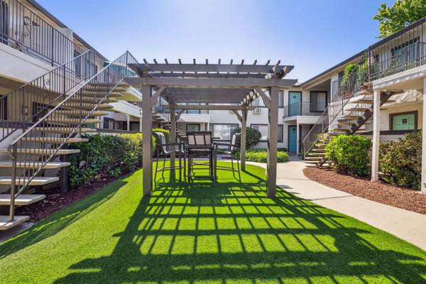 Amazing Downtown Campbell Location photo 4