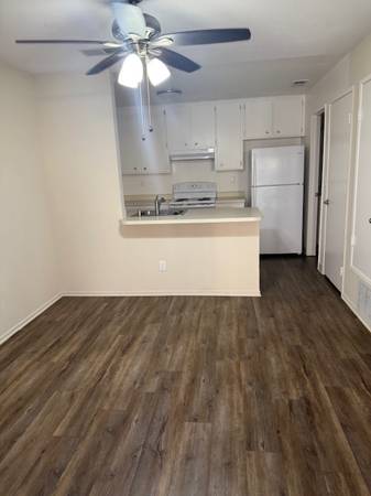 2BR/1BA Apartment on St. Matthew Pl. · Concord photo 5
