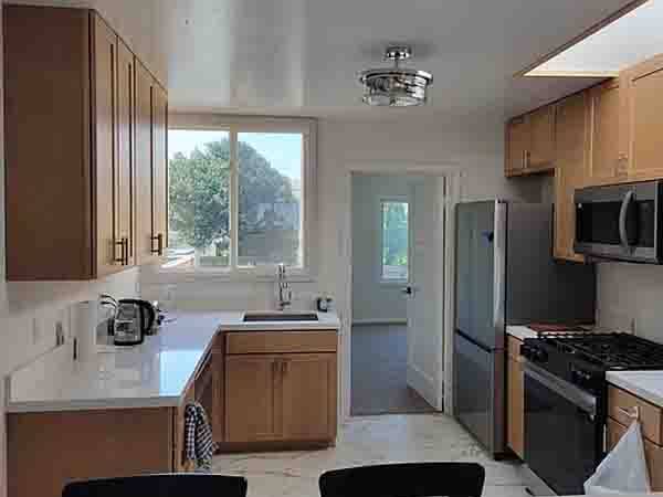 Bright  Spacious Single Family Home - Parkside photo 4