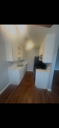 1BR/1BA Apartment on Juniper Dr. Apt. C · Gilroy photo 3