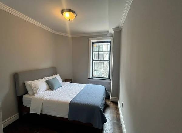 Townhouses on 12th Ave · Whitestone photo 5