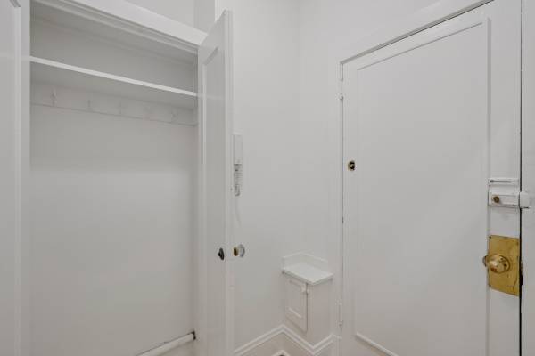 Randolph Apartments photo 4
