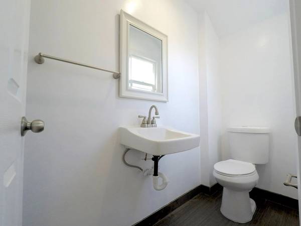 0BR/1BA Apartment on Tenth Street · Berkeley photo 5