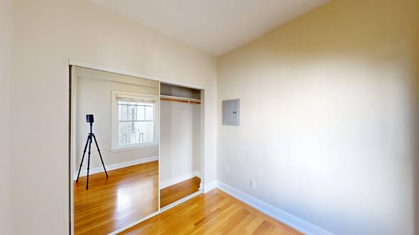 Apartments on O'Farrell · San Francisco photo 3
