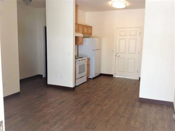 Apartments on Gold Street · Dixon photo 5