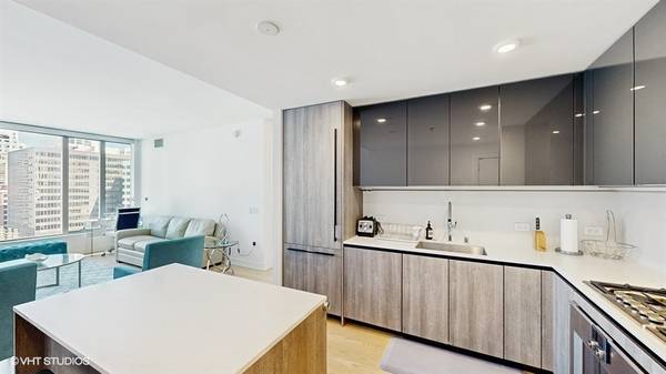 1BR/1BA Condo on Main Street · San Francisco photo 5
