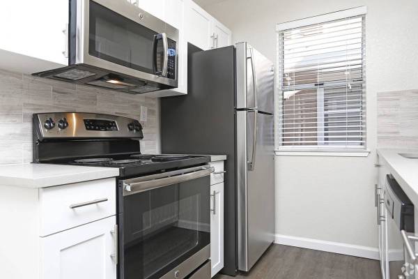 Apartments on Parkwood Circle · Dublin photo 4