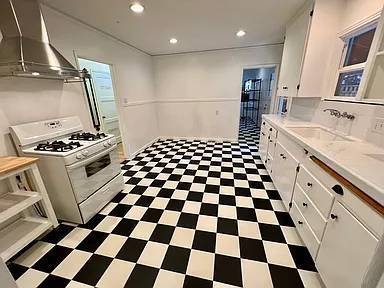 Luxurious 4B/5B House with Modern Amenities in Millbrae, CA