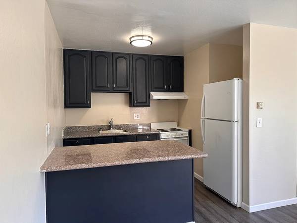 Apartments on Sneath Ln · San Bruno photo 3