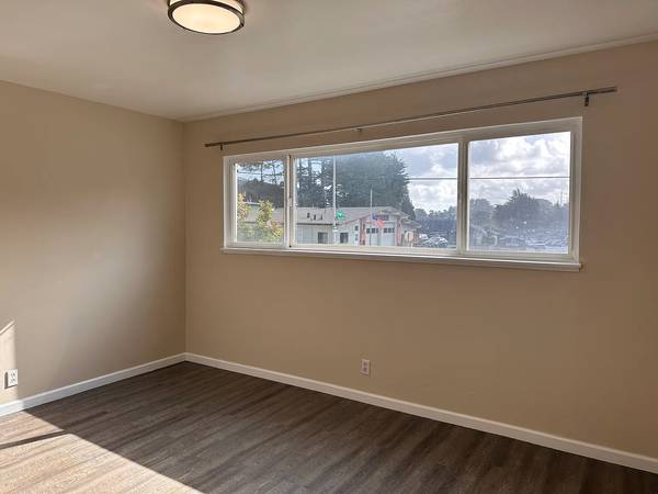 Apartments on Sneath Ln · San Bruno photo 4