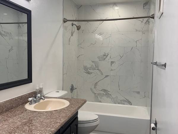 Apartments on Sneath Ln · San Bruno photo 5