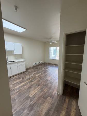 Apartments on Forest Ave · San Jose photo 3