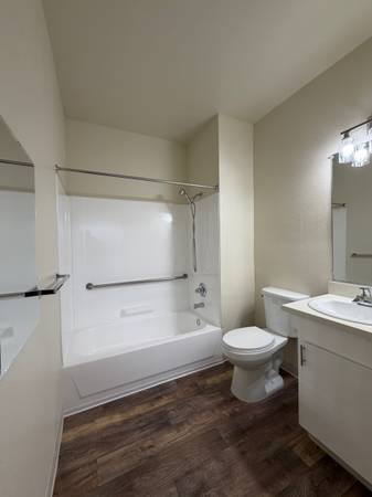 Apartments on Forest Ave · San Jose photo 4