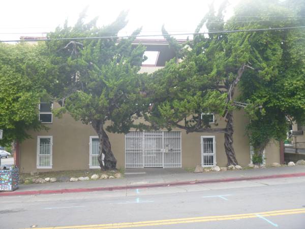 Apartments on 8th Avenue · Oakland photo 2