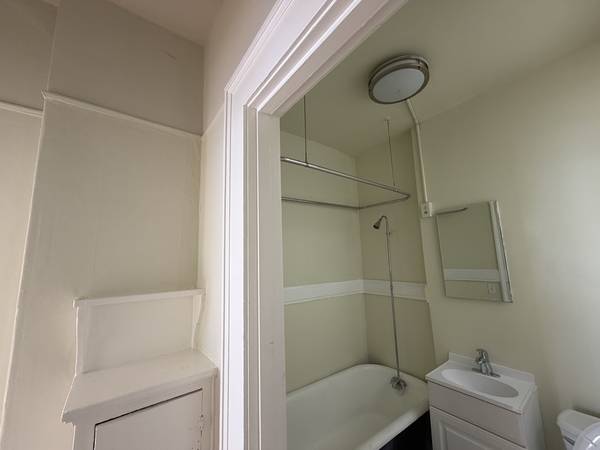 1BR/1BA Apartment on Fell St · San Francisco photo 4