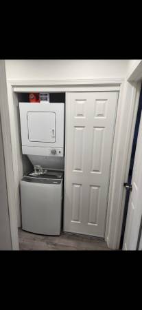 3BR/1BA Apartment on Line St. · Hollister photo 5