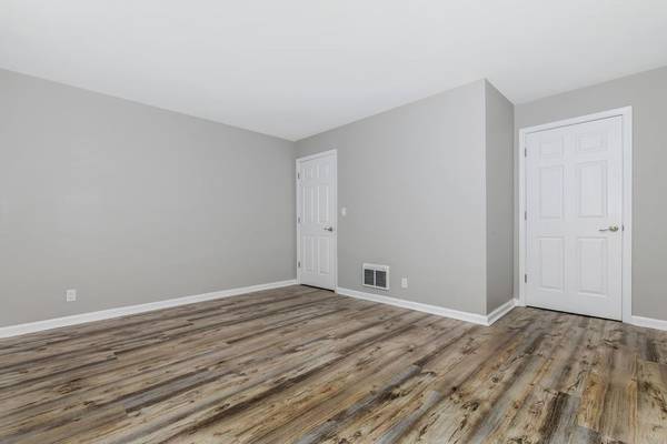 Newly Renovated 3/2.5 Bath End-unit Townhome With Vaulted Ceilings – Minutes To I-680 &amp; Downtown! photo 3