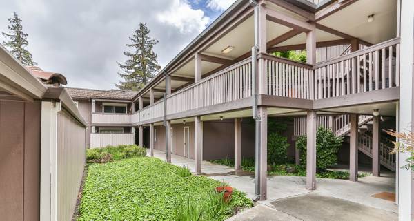 2BR/1BA Condo on Warm Springs · Fremont