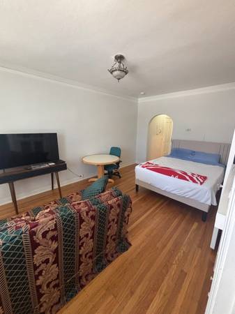 1425 Harrison Street Apartments photo 4