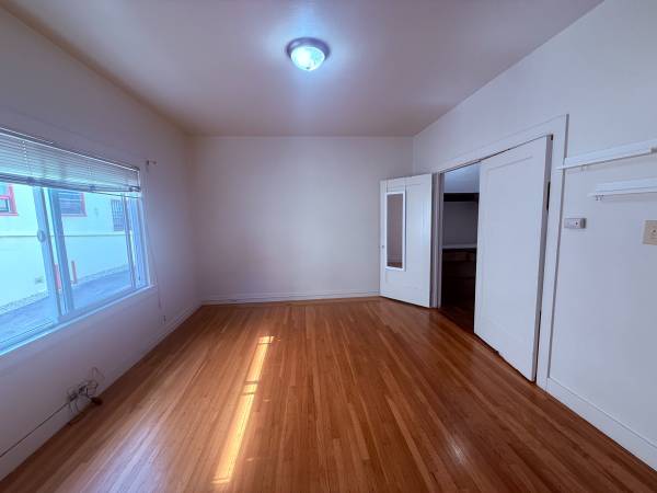 0BR/1BA Apartment on Haste St. · Berkeley photo 2