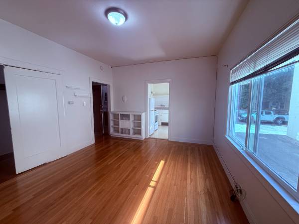 0BR/1BA Apartment on Haste St. · Berkeley photo 3