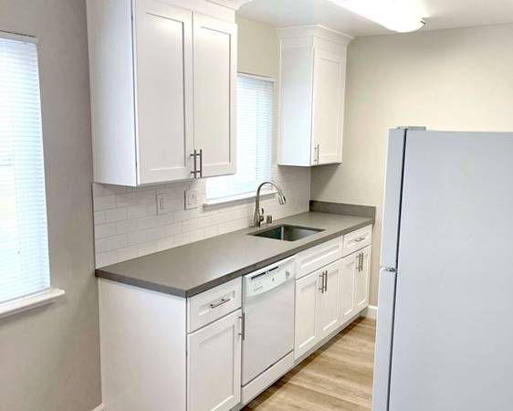 Apartments on La Grande Dr · Cupertino photo 5