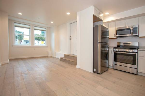 1045 Cabrillo photo 3