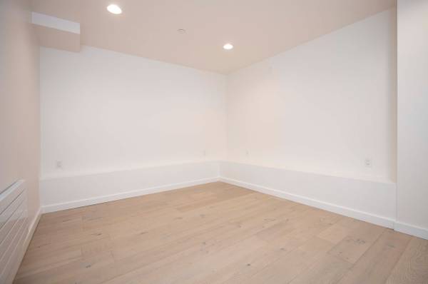 1045 Cabrillo photo 5