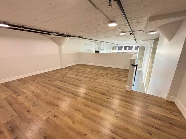 Lofts on International Boulevard Unit · Oakland photo 5