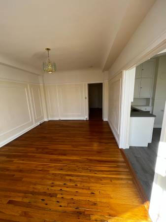 725 Van Ness Ave photo 3