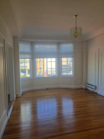 725 Van Ness Ave photo 4