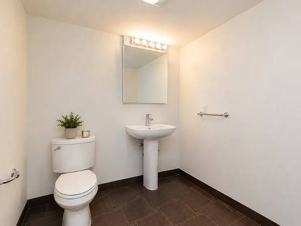 1BR/1BA Other on 6th St · San Francisco photo 3