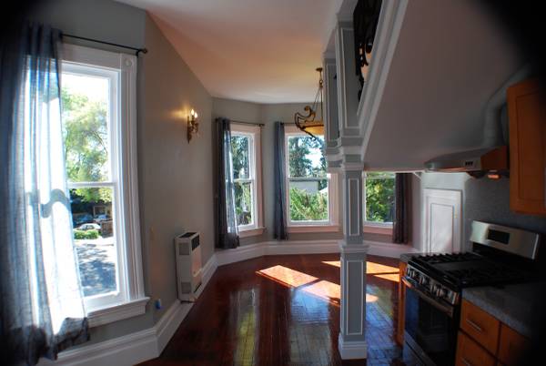 2BR/1BA Apartment · Berkeley photo 3