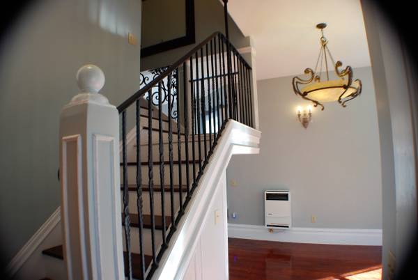 2BR/1BA Apartment · Berkeley photo 5