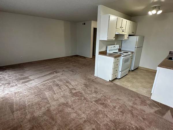 Southgate West Apartments photo 2