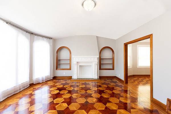 Stunning 2BD/1BA Contemporary Home with Pacific Ocean Views photo 3
