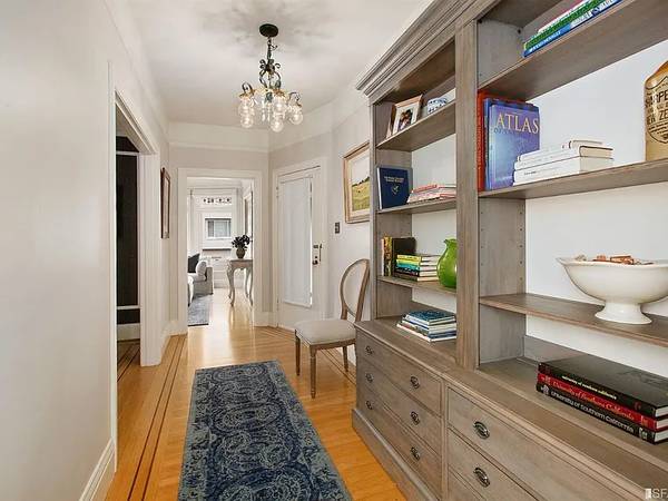 2BR/2BA Condo on Bay St · San Francisco photo 4