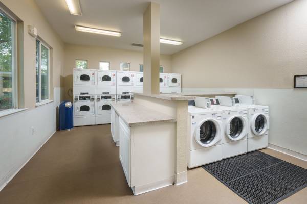 Apartments on Berry Court · Morgan Hill photo 3