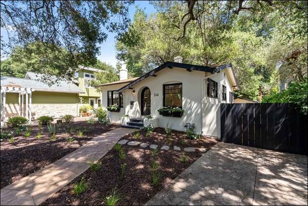 Spanish Style Estate Home in Prime Palo Alto Neighborhood photo 4
