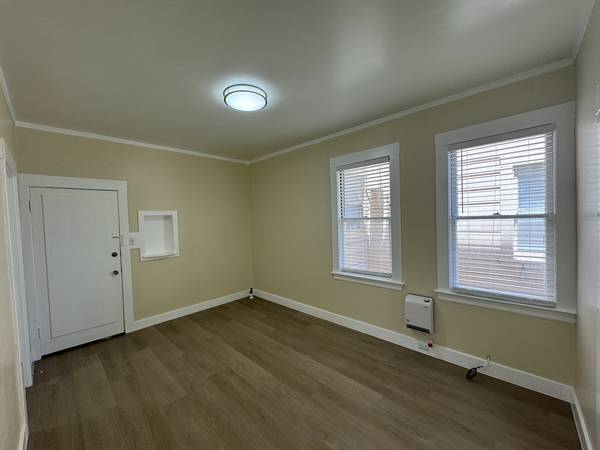 21st Street Apartments photo 3