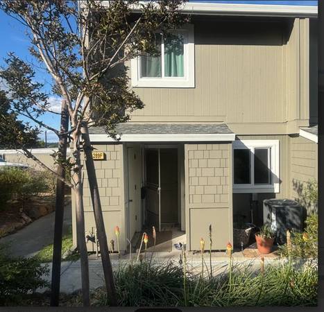 Condos on Maple Court · Novato photo 4