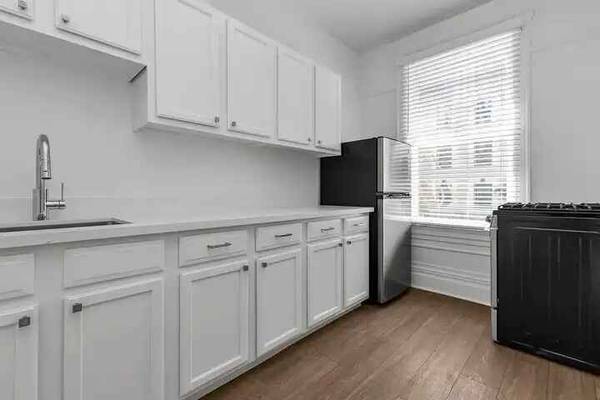 516 ELLIS Apartments photo 3