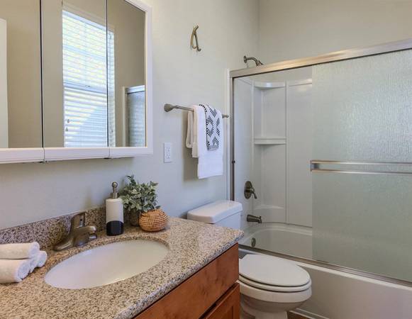 Hansen Place photo 4