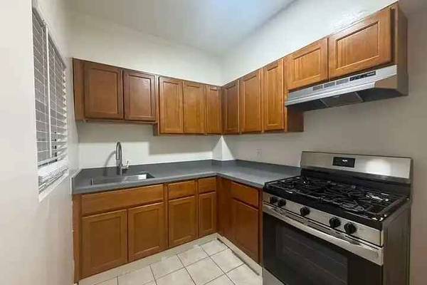 Apartments on 10th St · Oakland