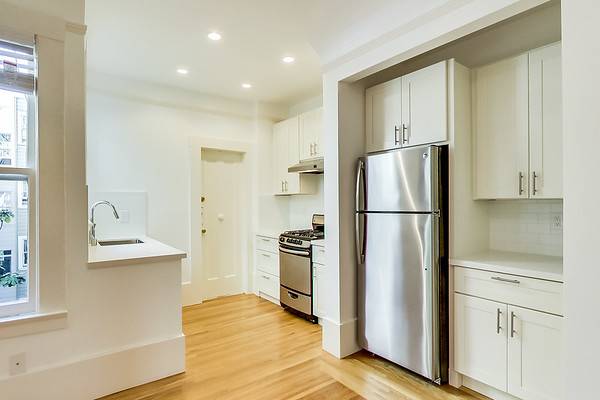 Apartments on Pine Street · San Francisco