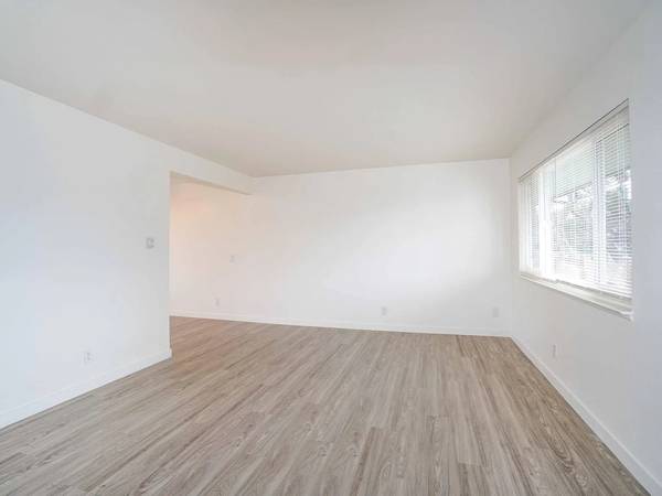 Apartments on Mountain View Ave · Santa Cruz photo 3