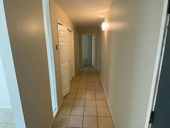 373 Staten Ave photo 2