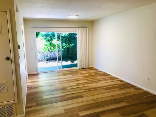 Apartments on Water St · Santa Cruz photo 2