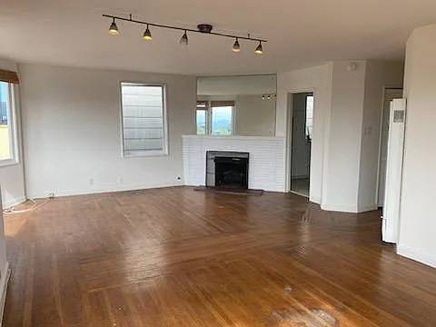 2560 Hyde St San Francisco, CA 94109 photo 3