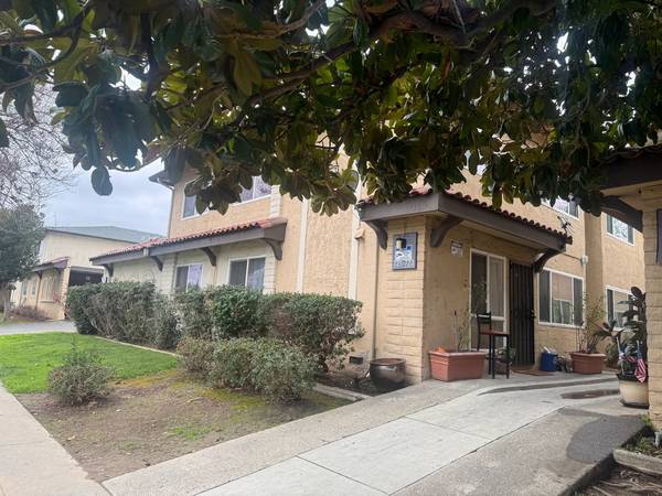 Apartments on Menker Ave · San Jose photo 2
